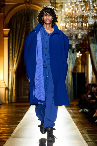 Look 8